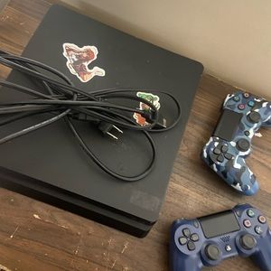 PS4 Slim